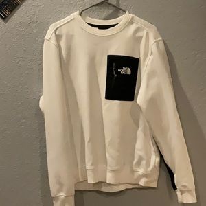 The North Face crewneck. M